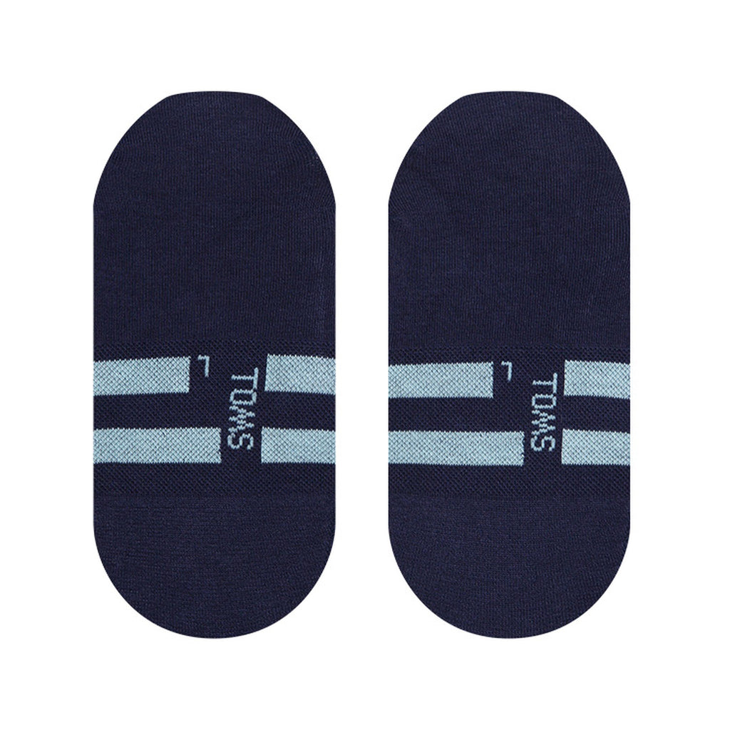 Detailed Image Of Classic No Show Socks Navy