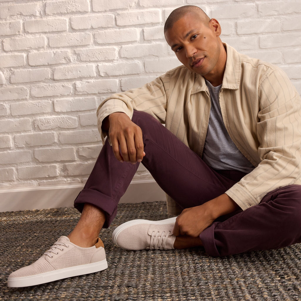 On model image of the taupe mesh Carlo 2.0 sneaker