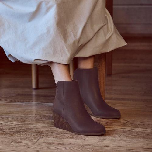 Casey Wedge Boot - Dark Purple Leather