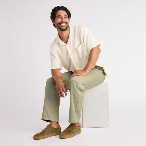 Mens Carlo 2.0 Lace-Up Sneaker Military Olive Perforated Suede on model image