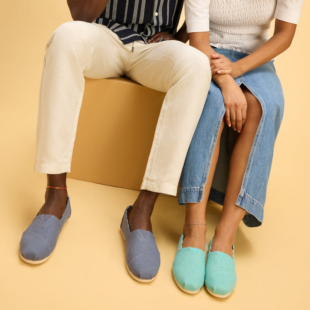 On figure image of the aqua heritage canvas alpargata