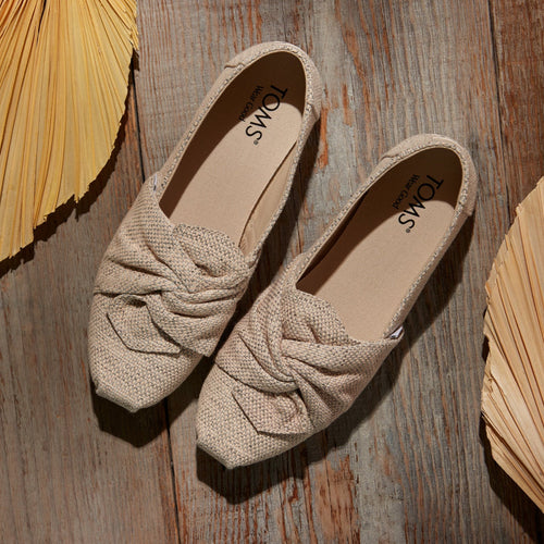 Laydown image of the knotted textured melange Alpargata